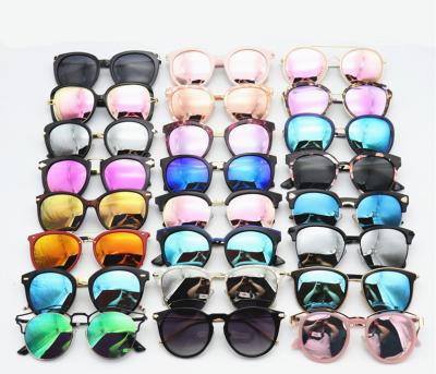 China Wholesale Fashion PUSHI Sunglasses Shades New 2022 Summer Polarized Sunglasses Ladies Colored Sun Glasses Bulk Women Mixed Lot for sale