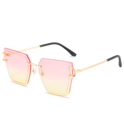 China Fashion Sunglasses Shape Big Frame Women Rimless Square Sunglasses 2022 for sale