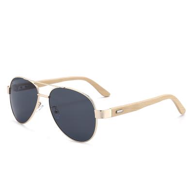 China Classic Custom Made Bamboo Sunglasses Natural Bamboo Temple Sun Logo Glass Men Women Shape Shades Sun Glasses for sale