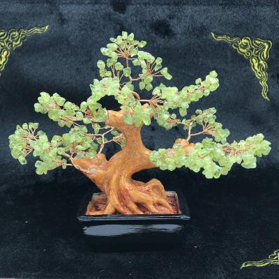 China Europe Natura Peridot Jade Tree of Life Home Decoration Stone Semi Precious Stone Tree for sale