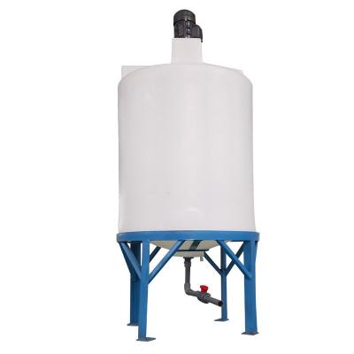 China 1500L kegel bodem Plastic water tank Mengtank met een roerder Te koop