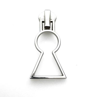 China Snap Sale Nickel Free Customize Handmade Silver Plating Anto Lock Metal Zipper Puller For Handbag for sale