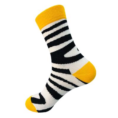 China Wholesale Price Breathable High Quality Trend Fashion Pattern Manufacturer Knitting Socks for sale