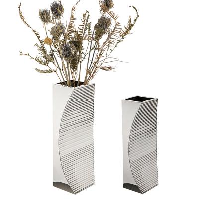 China Modern Flower Vase Customized Light Luxury Mirror Silver Vase Dried Stainless Steel Stripes Vase Ornament Tabletop Hotel Deco for sale