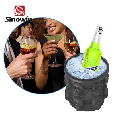 China Viable Mini Silicone Rubber Plastic Maker Ice Cube Silicone Lid Reusable Ice Buckets With Lid for sale