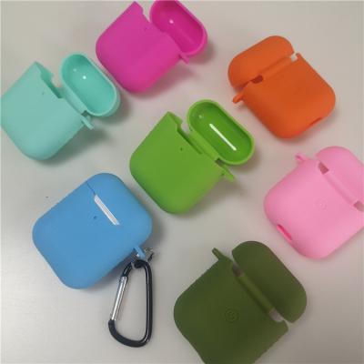 China Customized Multi-Color Earphone Silicone Protective Case Compatible With Airpods 2 And 1 Or Por2  With Keychain Included for sale