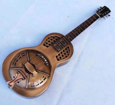 China Guitarra de resonancia de salón eléctrica de latón dorado en venta