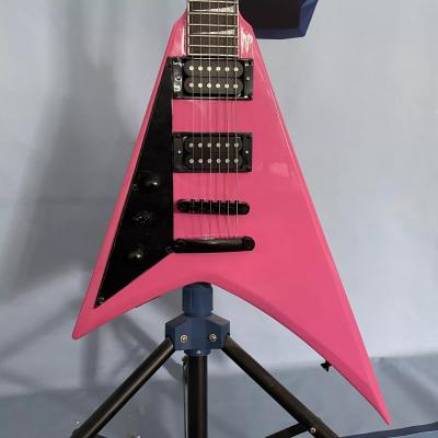 China Esquerda Rosa Cola de golondrina V Cuerpo sólido Guitarra eléctrica Abierta 22 Fret en venta