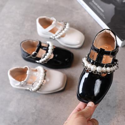 China New Design Anti-odor Children Girl Shoes Bright PU School Leather Shoes Loose School Student Shoes for sale