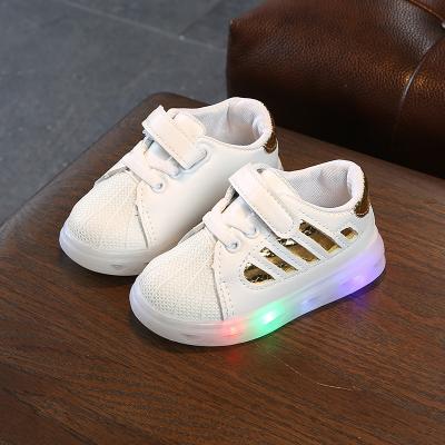 China Fashion Style Casual/Fashion Summer Fit/Child LED Shoes White Soft Sole Kids Girl Shoes for sale