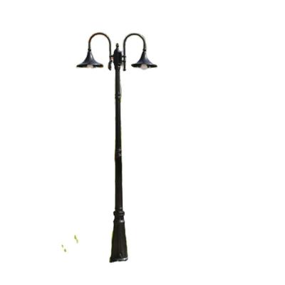 China New and elegant landscape garden light with double black low head for sale