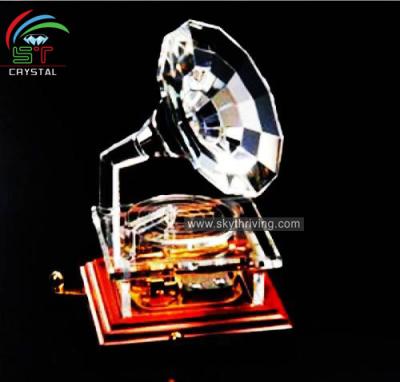 China Crystal Gramophone Crystal Music Box Hot Seller Wedding Favor Music Box for sale