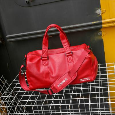 China Travel Weekend Fashion Large and Light PU Leather Handbag Outdoor Luggage Gym Waterproof Bag Men Women Gym Bag for sale