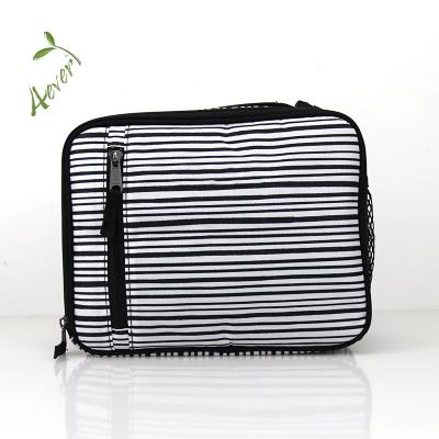 China New Style Waterproof Pack It Freezable Lunch Bag Classic Gel Cooler Bag For Food for sale