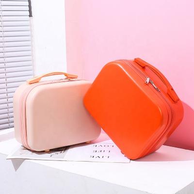 China Wholesale High Quality Girl's Board Lightweight PC Cosmetic Case Portable 14 Inch Makeup Box for sale