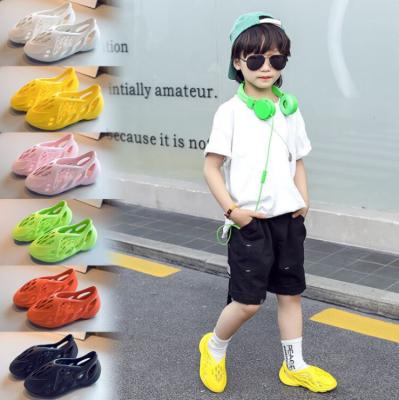 China High Quality Custom Seller Round Toddler Original Kids Slipper Sandal Slide Brand Logo Brand Runner Yeezy Kids for sale