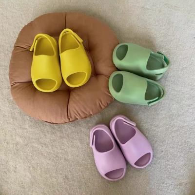 China Around 2021 Slippers Slides Custom Logo Women yeezy slippers men kids color yeezy slipper baby slides Yeezy men's slides for sale