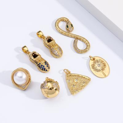 China New Fashionable Trend 18k Gold Plated Charm Designer Shoe Dangle Bracelet Charms for sale