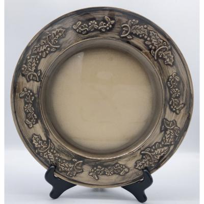 China Wholesale Price Wedding Disposable Bronze Color Plastic Charger Plates With Embossed Pattern for sale