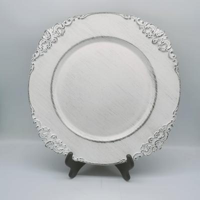 China Hot Sales Disposable Vintage Embossed Wedding 13inch Charger Plate White Elegant Plastic Wholesale for sale