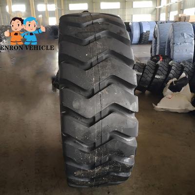 China 20 Plyrating Wheels Tubeless Tire 1750mm Coverall Diameter Engineering Tires 23.5-25 for sale