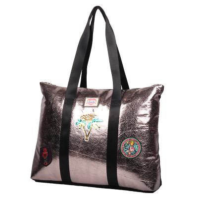 China Custom Girls Tote Weekender Bag Women Spend Designer Holographic Glitter Travel Water Resistant One Night Bag for sale