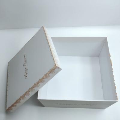 China 100% Customer Size Biodegradable Cake Box Cake Square Food Grade Cardboard Eco-Friendly Degradable Eco-Friendly Recyclable for sale