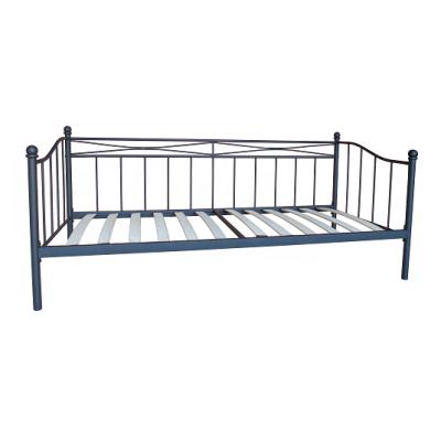 China Metal Frame Metal Queen Comfortable Metal Bed Modern High Quality Luxury Double Bed Latest Design for sale