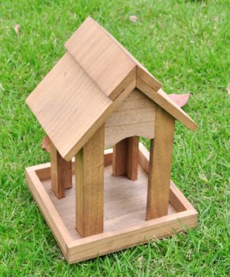 China House Shape Wooden Bird Houses / Wooden Bird Feeding Station 60g Weight for sale