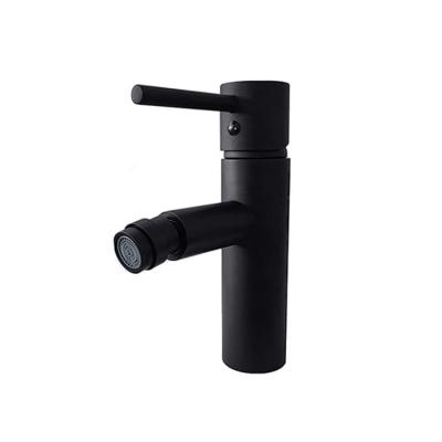 China Thermostatic Hot Selling Black Bidet Spray Faucet Solid Brass Faucet Bidet for sale