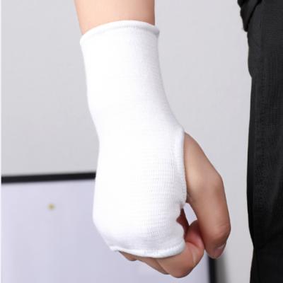 China High Muttahida Majlis-e-Amal Elastic Cotton Karate Gloves Forming Elastic Inner Gloves for sale