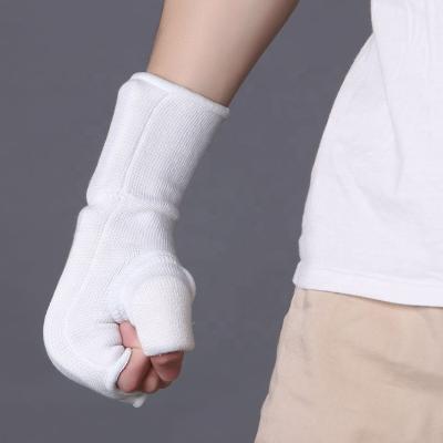 China High Elastic Karate Glove Elastic Hand Pads Martial Arts Gloves Taekwondo for sale