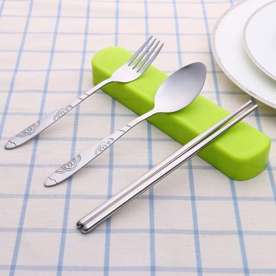 China Cheap Viable Outdoor Flatware Set Spoon Fork Portable Stainless Steel Cutlery Cutlery With Plastic Case for sale