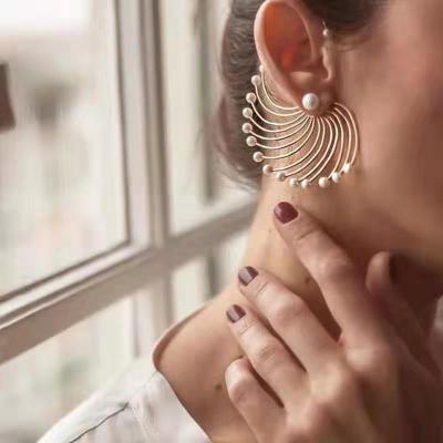 China All-match geometric jewelry pearl fashion casual/sporty personality fake earrings helix-shaped exaggerated female earrings for sale