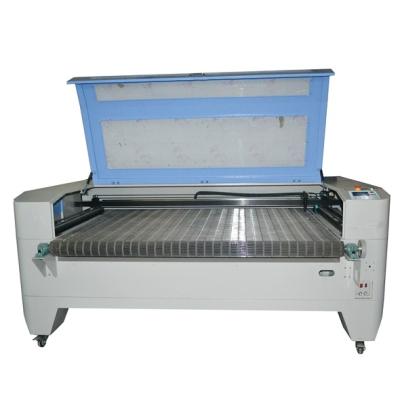 China Factory Selling Water Cooled Widely Used Fabric Laser Cutting Machine Auto Feeding Worktable for sale