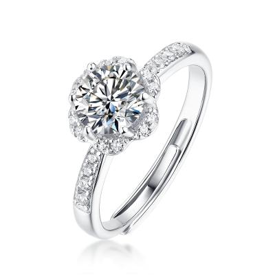 China Classic Design Classic Ring S925 Sterling Silver Round Morsonite Engagement Ring for sale