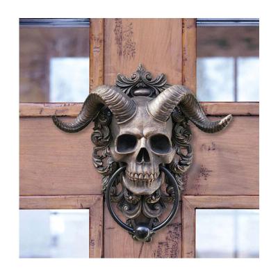 China New Europe Skull Door Knocker Decor Resin Figure Hanger Punk Satan Skull Sheep Head Statue Wall Goat Head Pendant Crafts for sale