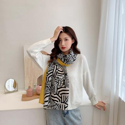 China Good Heat Preservation Factory Price Hotsale Animal Zebra Stripes Pattern Printed Cotton Canvas Shawl Hijab Muslim Women Head Wraps Women Scarves for sale