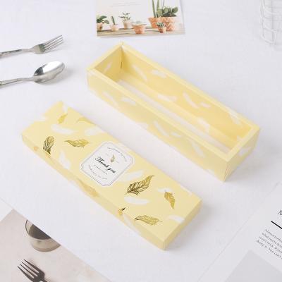 China Handmade Factory Wholesale Custom Logo Lid And Bottom Moon Cake Chocolate Baking Macarons Food Wrapping Paper Box for sale