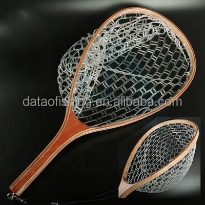 China Factory direct sale high quality fish landing net with wooden frame 60*28*38.5cm for sale