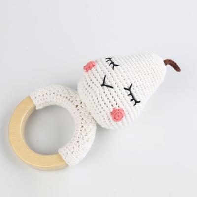 China DIY Toy Baby Soft Animal Teether Ring Toys Organic Cotton Wooden Rattle Crocheted Quilt Customized for sale