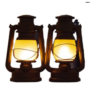 China Simulation Flame Kerosene Bulb Retro Lantern Vintage Lantern Night Lights Outdoor Camping Light Hanging Christmas Home Decor for sale