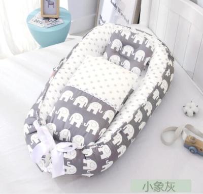 China EUROPEAN Portable Adjustable Soft Cotton Reversible Sleep 100%cotton Nest Linen Bed With Baby Pillow for sale