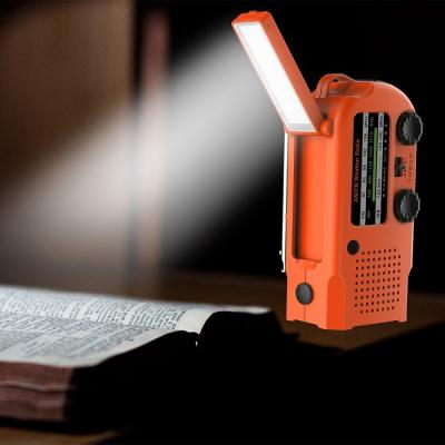 China Rechargeable 4000mah AM FM SOS NOAA Portable Weather Alert Emergency Raido Solar Radio Hand Crank With Flashlight Phone Charger for sale