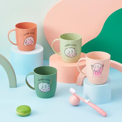 China Wholesale Cute Viable Gargle Wash Cup For Kids Brushing Teeth Plastic Cup With Handle Gargle Plastic Cup for sale