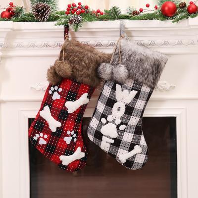 China 2022 Hot Sales Cloth Christmas Decoration Santa Man Feet Dolls Candy Bag Gift Faceless Stocking Long Socks for sale