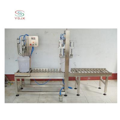 China Semi Automatic Weighing Type Chemical Epoxy Paint Filling Machine for sale