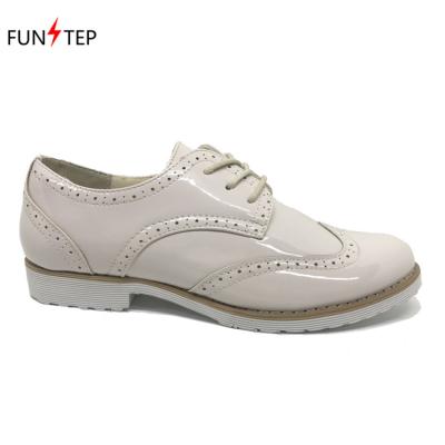 China Anti-odor Madame Brogue Lace Up Patent PU Women Flat Shoes for sale