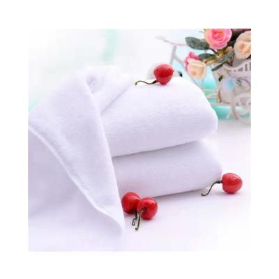 China Hot Selling Water Absorption Good Breathability High Quality Water Absorption White Towel for sale