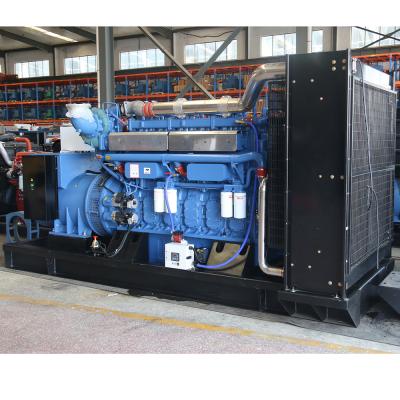 中国 Good Quality 640kva water cooled silent Yuchai generator prices diesel generator in China 販売のため